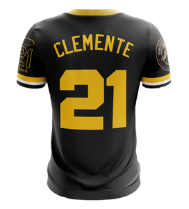 Black Pirates baseball jersey with 'PIRATES' and number 21, featuring Roberto Clemente and Hall of Fame patches.